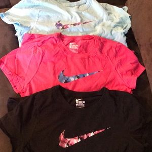 Set of 3 Nike T-shirt’s youth lg